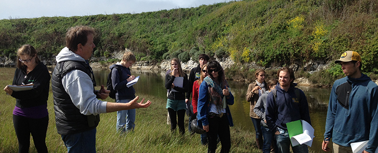 Professor of Ecology & Evolutionary Biology Don Croll teaches a course in field methods at Younger Lagoon Reserve.